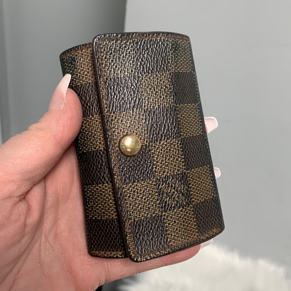 2004 authentic Louis Vuitton DE 6-ring key holder - Picture 1 of 17